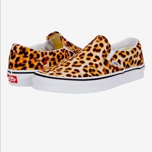 BRAND NEW!!! VANS LEOPARD SLIP-ON SNEAKERS!!!!